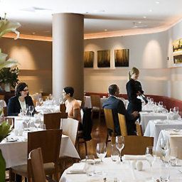 Sala colazione nel ristorante Novotel Perth Langley Fotos
