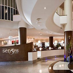 Sala colazione nel ristorante Novotel Perth Langley Fotos