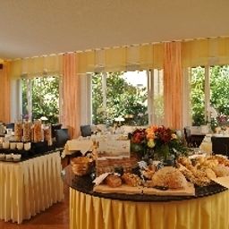 Buffet Businesshotel Rosenau Fotos