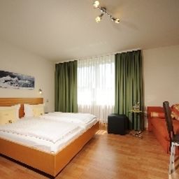 Camera Businesshotel Rosenau Fotos