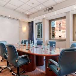Conference room Hilton Milan hotel Fotos