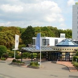 Vista exterior Best Western Premier Parkhotel Kronsberg Fotos