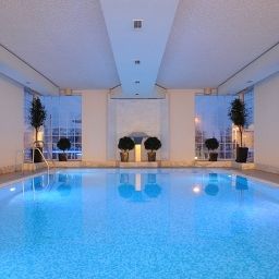 Piscina Best Western Premier Parkhotel Kronsberg Fotos