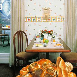 Breakfast room Crystal Garni Fotos