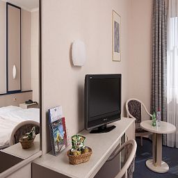 Room Crystal Garni Fotos
