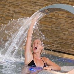 Бассейн Schweizerhof Sport-Beautyhotel Fotos