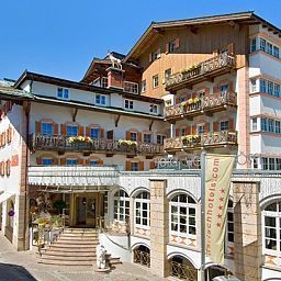 Exterior view Weisses Rössl Kitzbühel Fotos