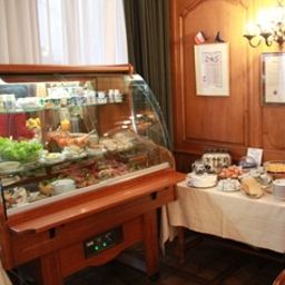 Buffet Le Cep Small Luxury Hotels Fotos