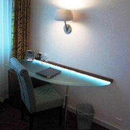 Room The New Midi Rive Droite Fotos