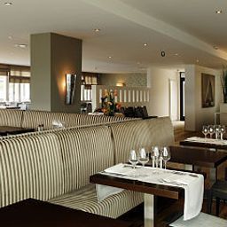 Sala śniadaniowa w restauracji Beaulac Fotos
