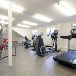 Fitness room Bahnhof Fotos