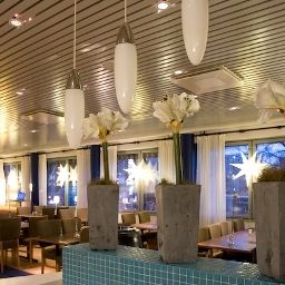 Sala śniadaniowa w restauracji Victoria Fotos