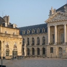 Vue Hôtel des Ducs Fotos