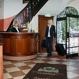 Empfang Schloßhotel Grünwald Fotos