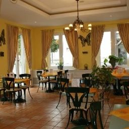 Salle du petit-déjeuner située dans le restaurant Engel Swiss Quality Fotos
