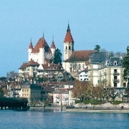 Vista esterna alpha thun Fotos
