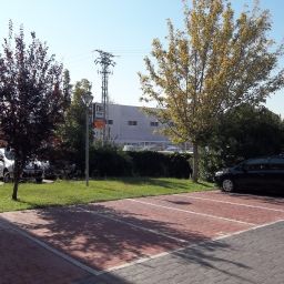 Vista exterior NH Express Leganes Fotos