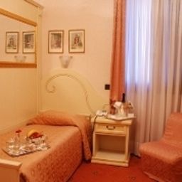 Номер Riviera Fotos