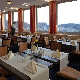 Salle du petit-déjeuner située dans le restaurant Austria Trend Hotel Europa Salzburg Fotos