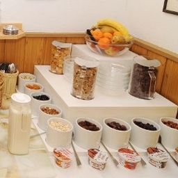 Buffet Waldhotel Unterbach Fotos