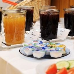 Buffet Waldhotel Unterbach Fotos