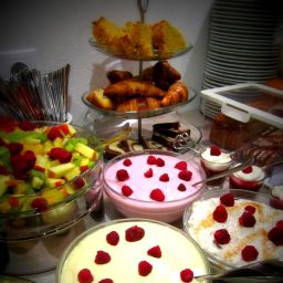 Buffet Burghotel Fotos