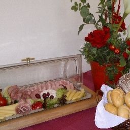 Buffet Goldene Krone Fotos