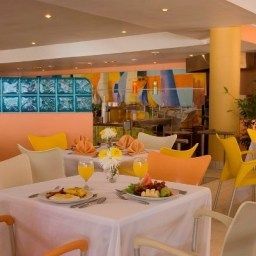 Restauracja Holiday Inn SunSpree Resort MONTEGO BAY ALL-INCLUSIVE Fotos