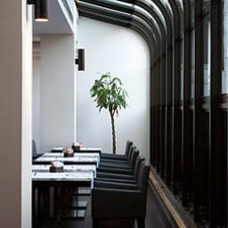 Breakfast room within restaurant NH Trieste Fotos