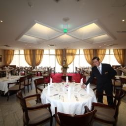 Ristorante Crowne Plaza RIYADH MINHAL Fotos