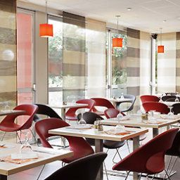 Salle du petit-déjeuner située dans le restaurant ibis Abidjan Marcory Fotos