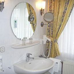 Salle de bains Butjadinger Tor Landhotel Fotos