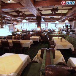 Sala de desayuno en el restaurante Unterwirt Fotos