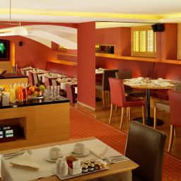 Breakfast room Swissotel Metropole Fotos