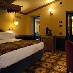 Room with terrace Grand Hotel Villa Cora Fotos