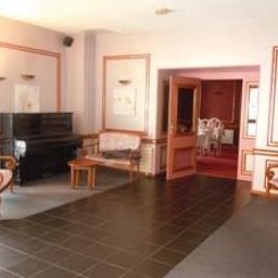 Hall Le Bourgogne Fotos