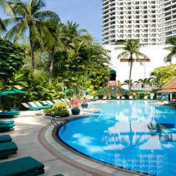 Pool Royal Orchid Sheraton Hotel & Towers Fotos