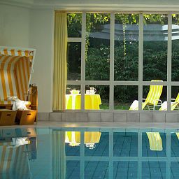 Pool Schwärzler Fotos