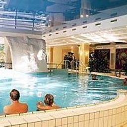 Бассейн Danubius Grand Margitsziget Fotos
