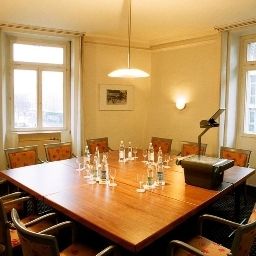 Sala de reuniones MONOPOL Fotos