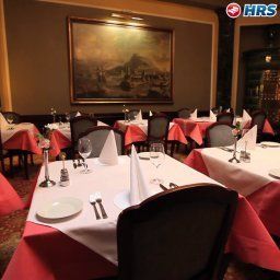Sala śniadaniowa w restauracji Esplanade Fotos