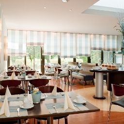 Salle du petit-déjeuner Atrium im Park Fotos