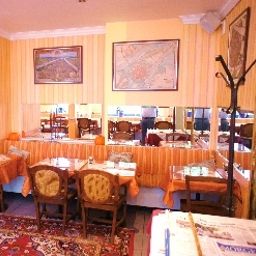 Зал для завтрака City Hotel Fotos