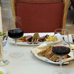 Frühstücksraum im Restaurant Pullman Stuttgart Fontana Fotos