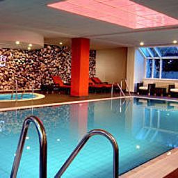 Pool München Marriott Hotel Fotos