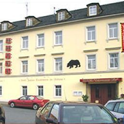 Exterior view Schwarzer Bär Fotos