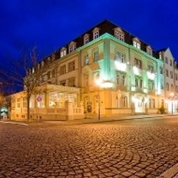 Außenansicht Kaiserin Augusta Fotos
