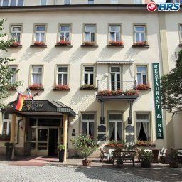 Außenansicht Schwarzer Bär Fotos