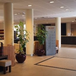 Hall Viest Fotos