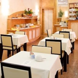 Salle du petit-déjeuner Novo Hotel Rossi Fotos